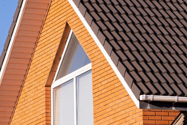 Giebelfenster in Dreiecksform