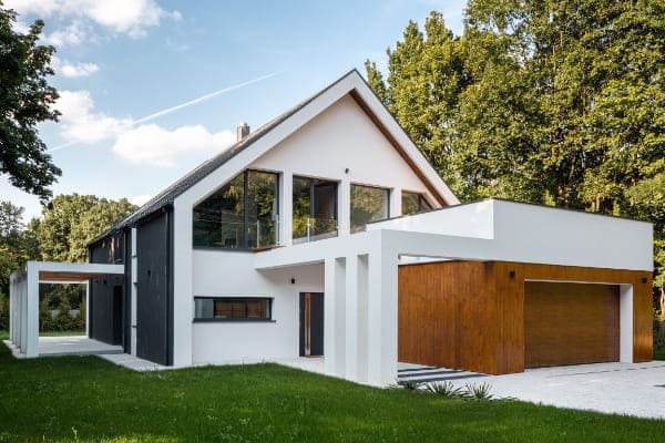 Modernes Haus mit Aluminium Fenster und seinen Vorteilen.