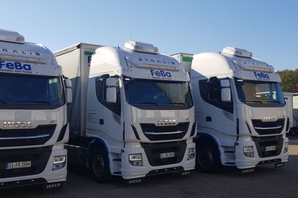 Kellerfenster in 80x40 liefern lassen mit Fuhrpark vom Hersteller.