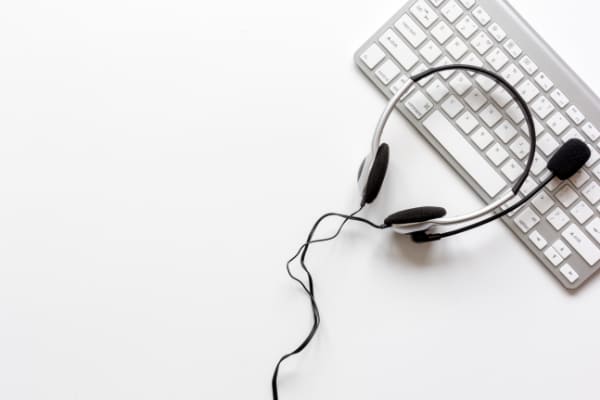 Fensterhandel hat einen guten Kundenservice der Sie zu Rollläden als Einbruchschutz berät Fensterhandel hat einen guten Kundenservice der Sie zu Rollläden als Einbruchschutz berät