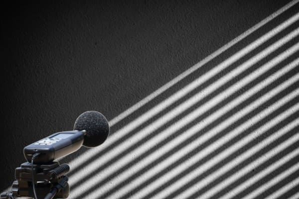 Schallschutz wird bei geschlossenem Rollladen gemessen