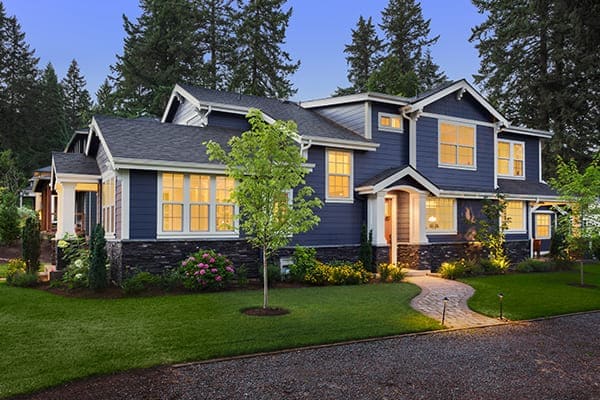 Viele Gestaltungsmöglichkeiten für einflügelige Fenster