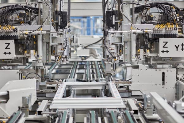 Hightech Fertigung der Firma FeBa mit hochwertigem Material.