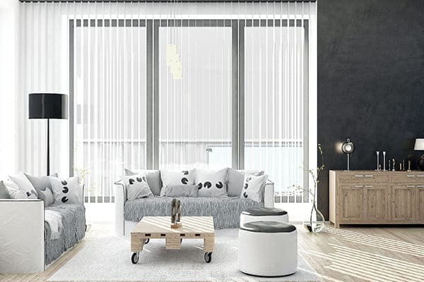 Dreiflügelige Fenster aus Kunststoff-Alu