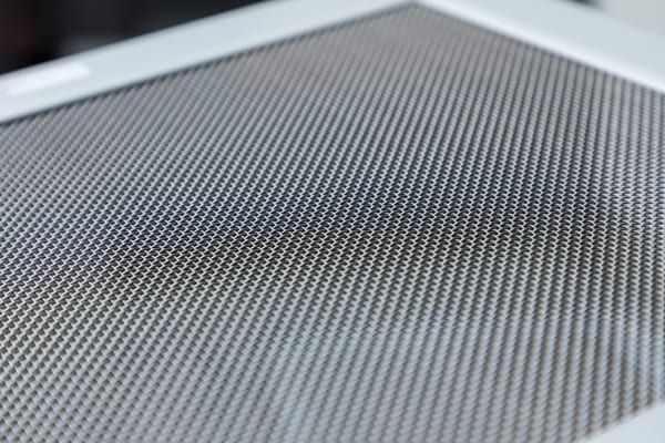 Lichtschachtabdeckung mit Fliegengitter und Edelstahlgewebe