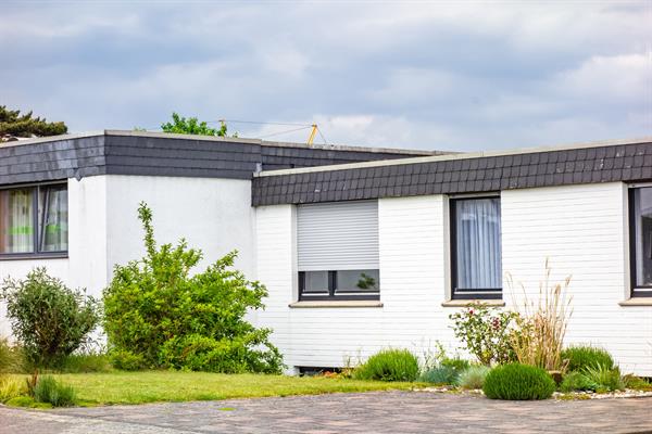 Fachgerechter Einbau eines großen Fensters 140 x 140 cm zu zweit